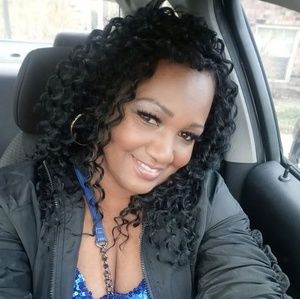 Meet your Posher, Angela